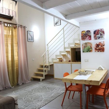 Appartamenti Laura Wi-Fi Curti Экстерьер фото